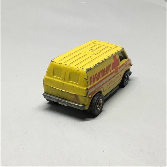 Vintage 1974 Mattel Hot Wheels Paramedic Ambulance Matchbox Car - Picture 5 of 6